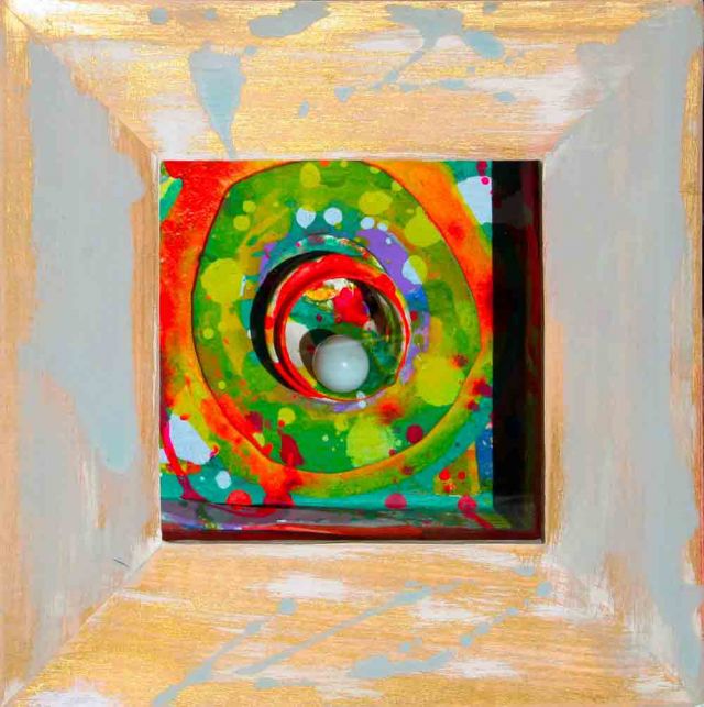 HMO(Acrylic-on-card,-plastic,-plaster-and-glass)-193-x-193-mm-2017